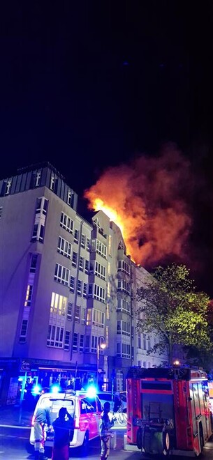 Brennende Dachkonstruktion 