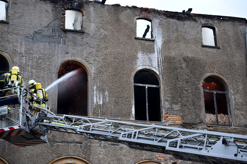 Brandbekämpfung über Drehleiter