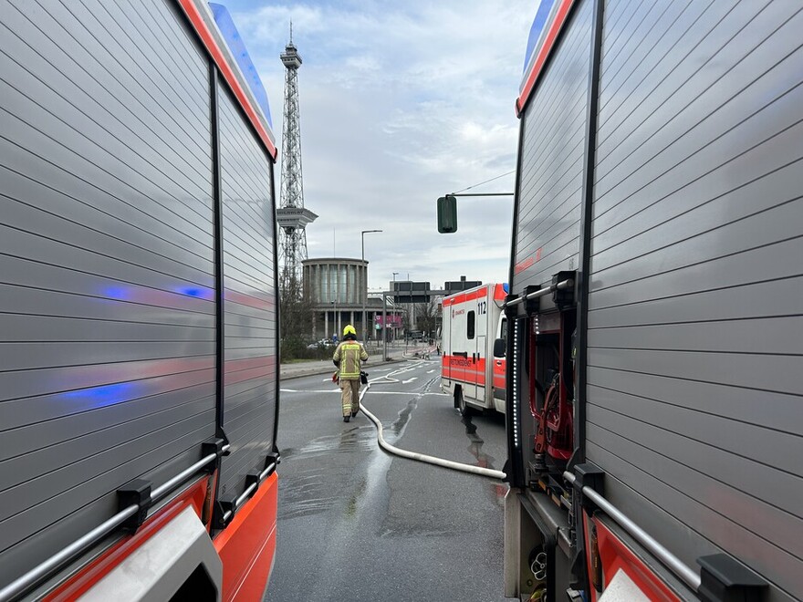 Blick in Richtung Wasserentnahmestelle auf der Halenseestraße