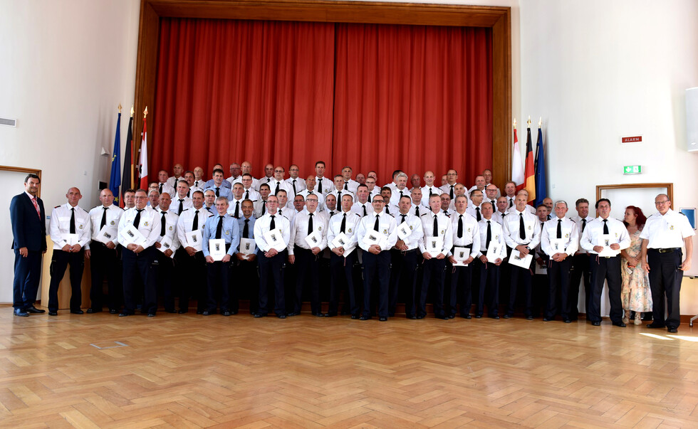 Gruppenbild aller beförderten Kollegen