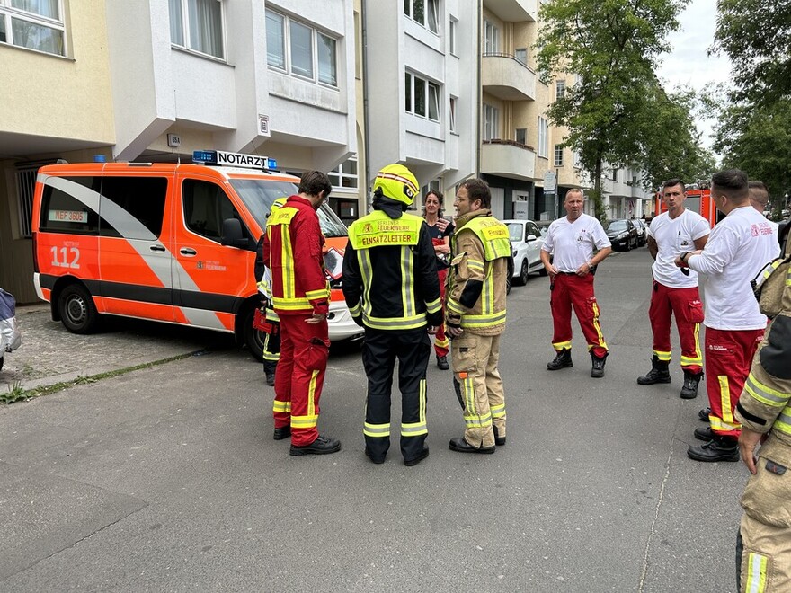 Führungskräfte und Rettungsdienst