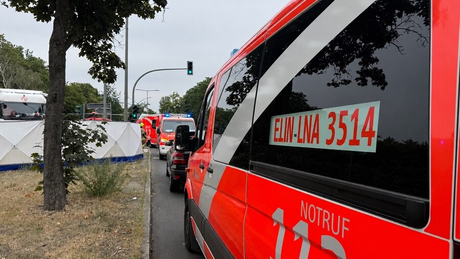 Einsatzleitwagen an der Einsatzstelle