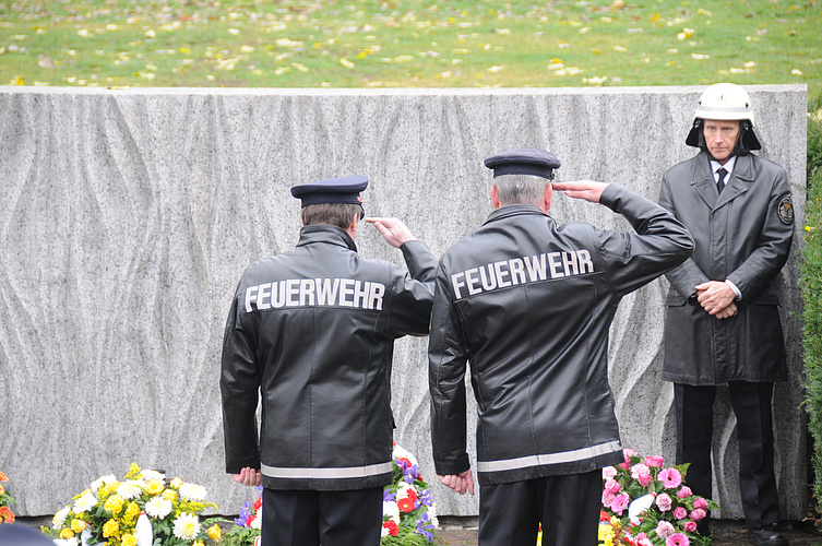 Gedenken durch Feuerwehrleute