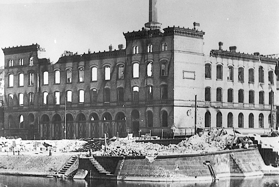 Ruine der Feuerwache Hafenplatz