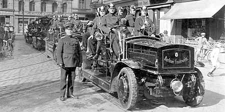 Symbolbild 1917: Brand einer Munitionsfabrik