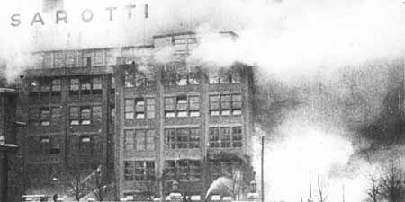 Symbolbild 1922: Brand der Sarottiwerke