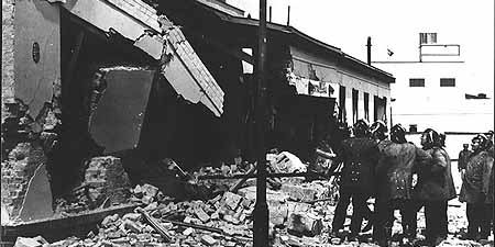 Symbolbild 1935: Brand der Messehalle 4 und des Funkturmrestaurants