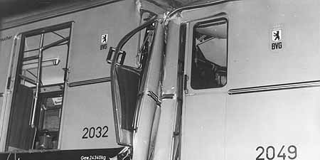 Symbolbild 1965: U-Bahn-Unglück in der Nähe des Bahnhofs Zoo