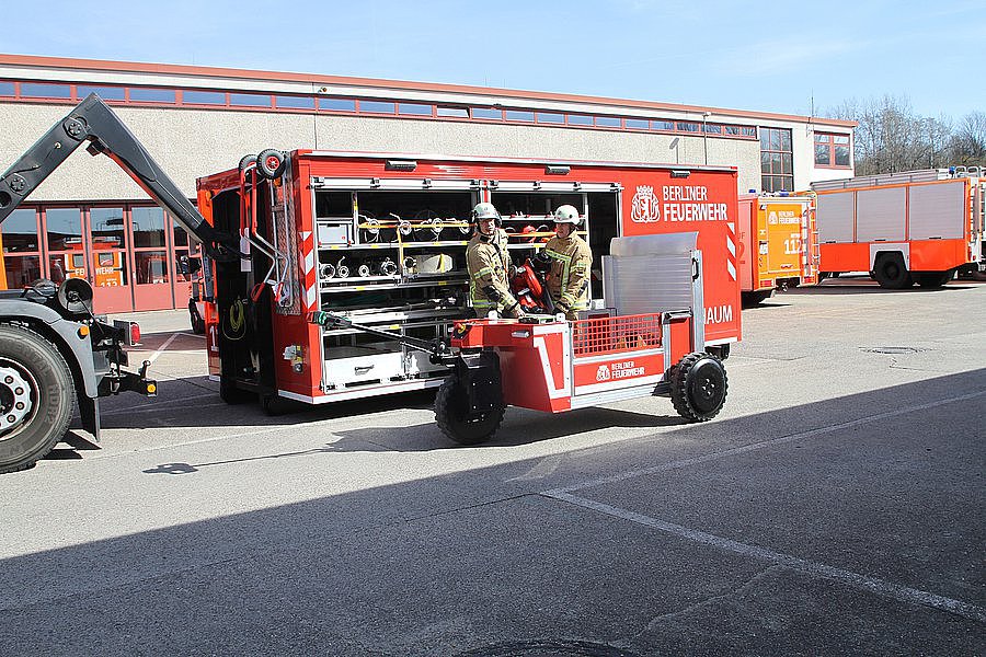 AB-Brand Schaum - Transportwagen, Foto: Machmüller