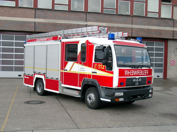 LHF 16/12 Alukabine Beifahrerseite schräg von vorn