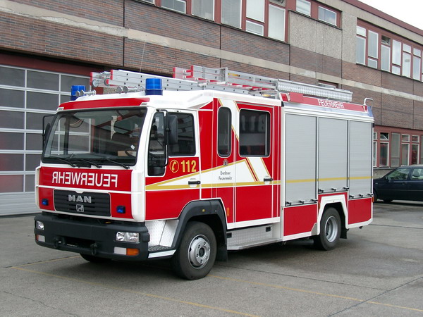 LHF 16/12 Alukabine Fahrerseite schräg von vorn