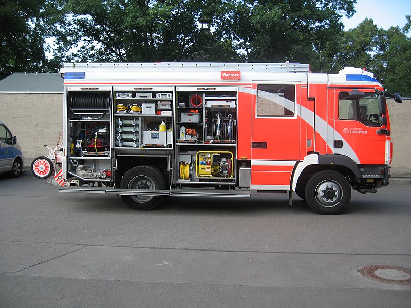 LHF 20/12 4x4 Seitenansicht mit geöffneten Fächern