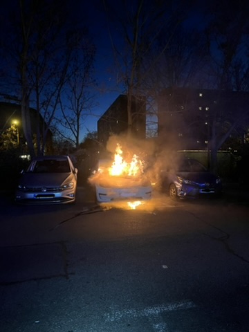 Brennender Elektro-PKW