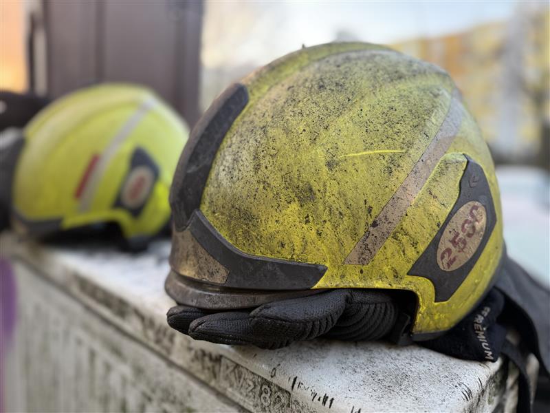 Helme nach der Innenbrandbekämpfung