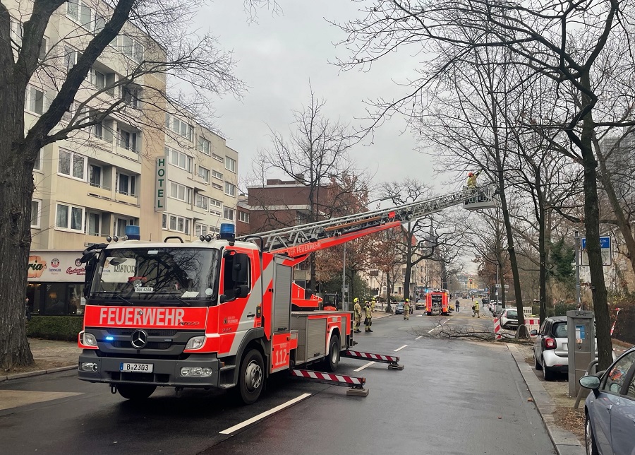 Drehleiter am Einsatzort